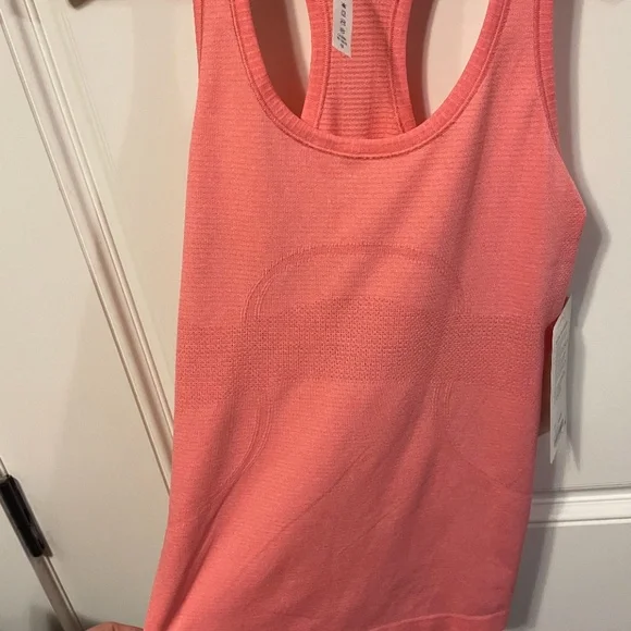 LULULEMON SWIFTLY TECH RACERBACK - Picture 2 of 9